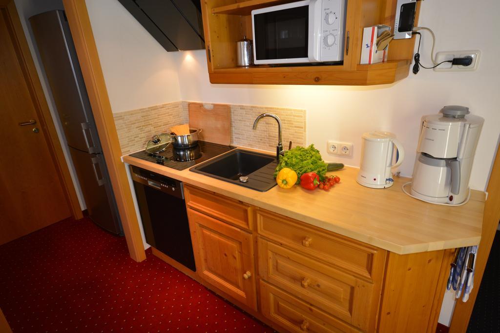 Gaestehaus Am Berg Hirschegg  Kamer foto